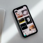 Pinterest - black iphone 5 on white table